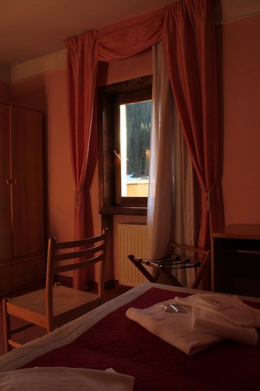 Hotel Villanova サント・ステーファノ・ディ・カドーレ エクステリア 写真
